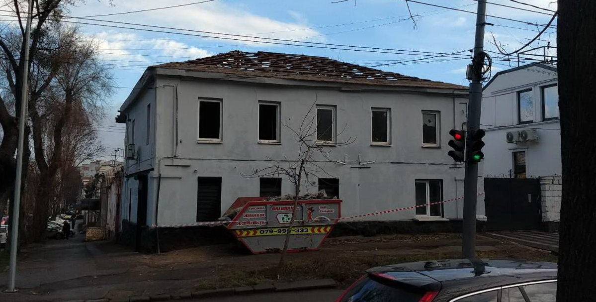 Intervenții neautorizate la Monumentul de arhitectură din str. Mihai Eminescu nr. 18